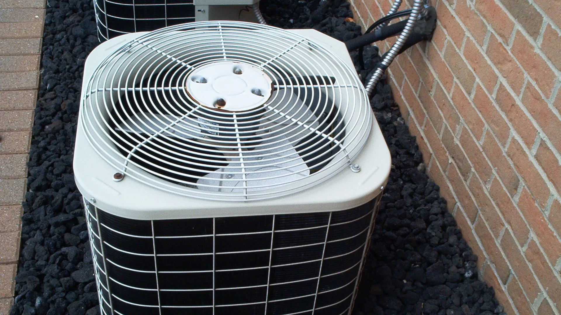 AC unit maintenance
