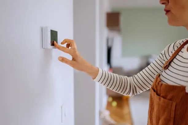 what should I set my thermostat to in the summer